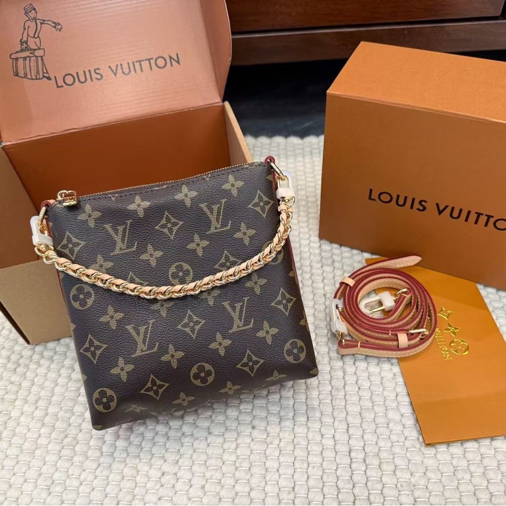 Louis Vuitton Monogram Canvas Chain Shoulder Bag Crossbody Purse